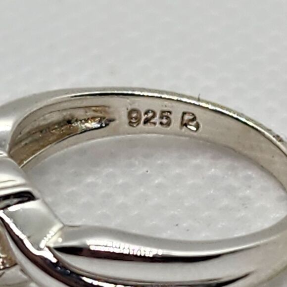 Ross-Simons Sterling Silver & Garnet Ring (5) - Picture 6 of 7